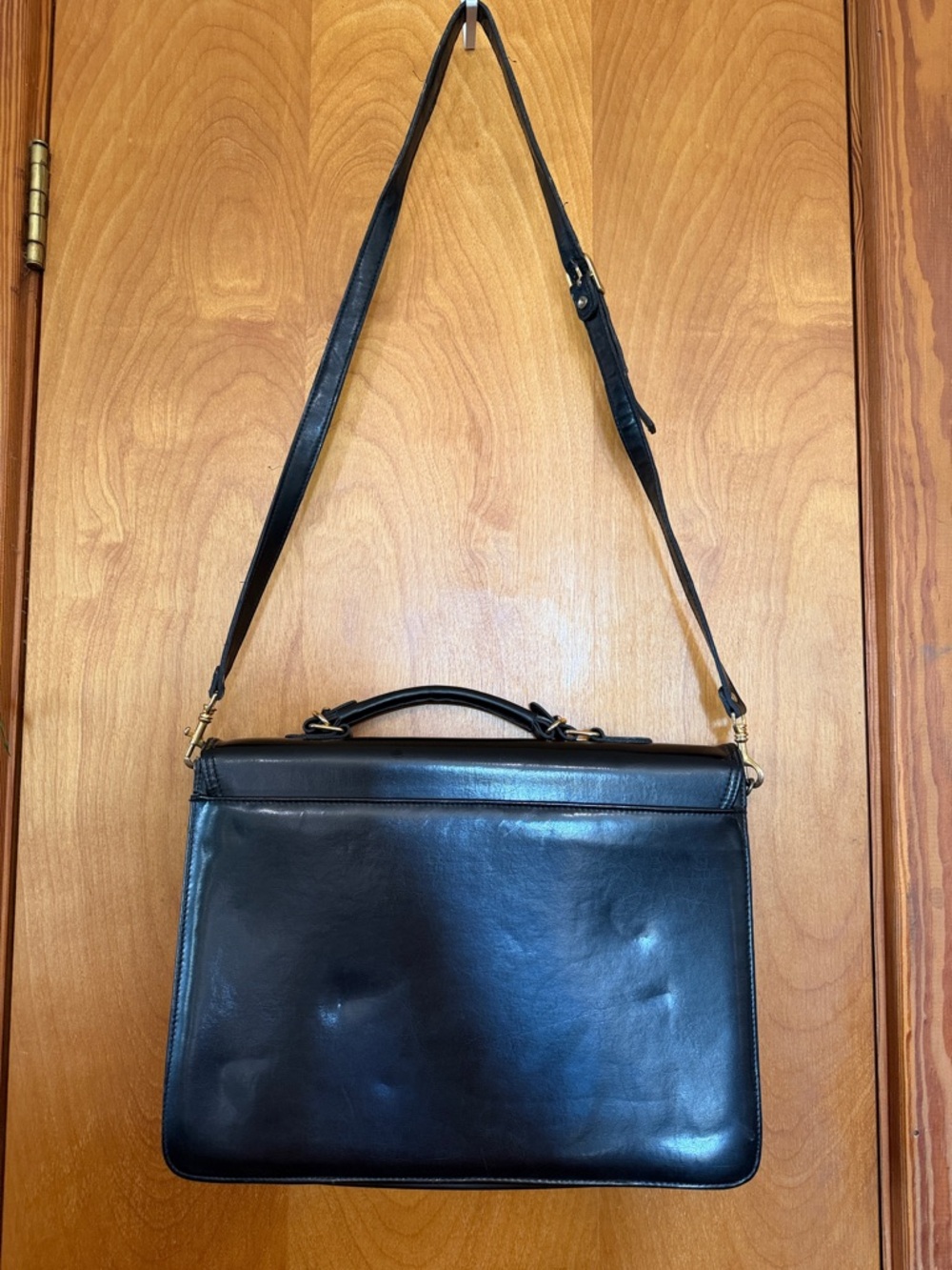Vintage Paolo Masi Black Leather Briefcase with Gold Hardware - Picture 6 of 16